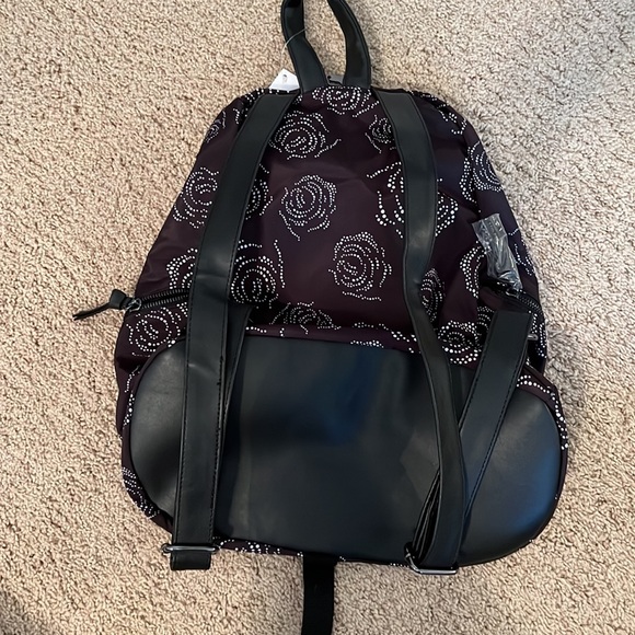 Fabletics The Row Backpack NWT - Picture 2 of 3